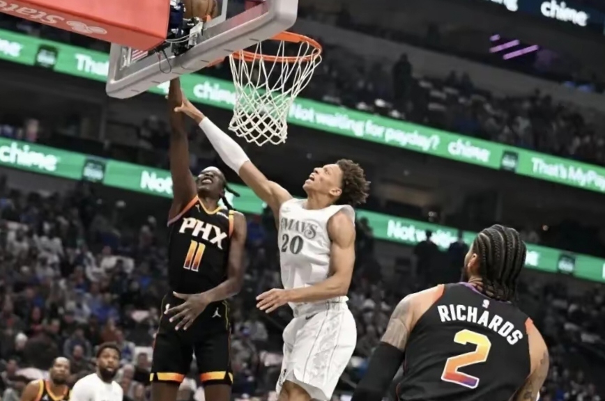 关于独行侠客场击败公牛，继续保持不败的信息