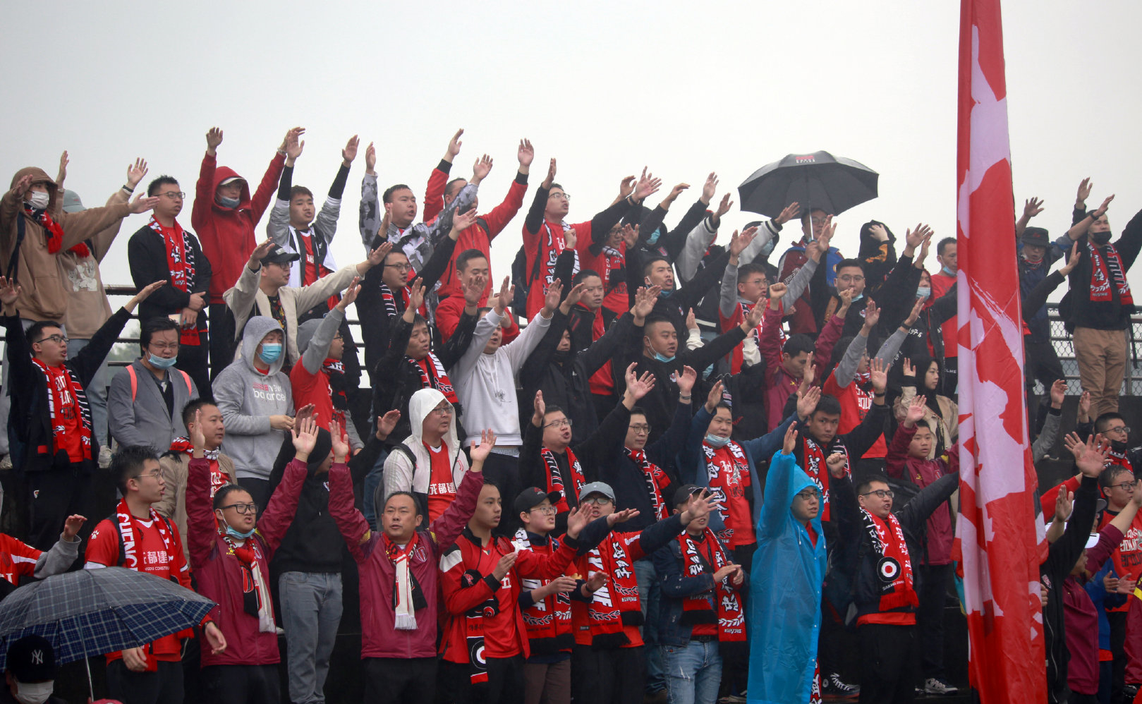 im电游官方网站-成都兴城遭逢惨败，保级前景雪上加霜的简单介绍