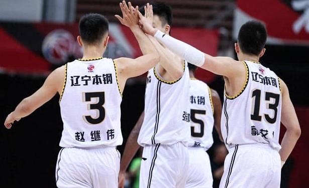 im电竞-辽宁男篮在场上展现强大实力，获得关键胜利