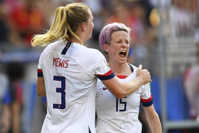 -泰国女足崭露头角，引领足球风潮