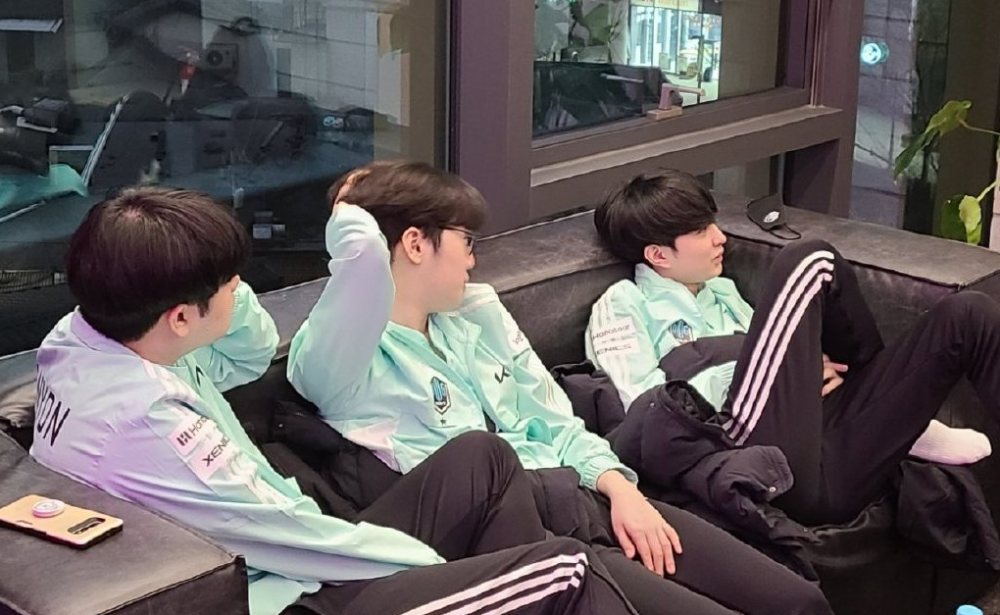 TES血洗BRO，Oner拿下关键大龙鏖战多局小组赛，点燃全场激情的简单介绍