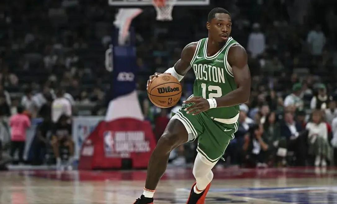 凯尔特人逆转活塞,沃克砍下25分 凯尔特人逆转活塞,沃克砍下25分