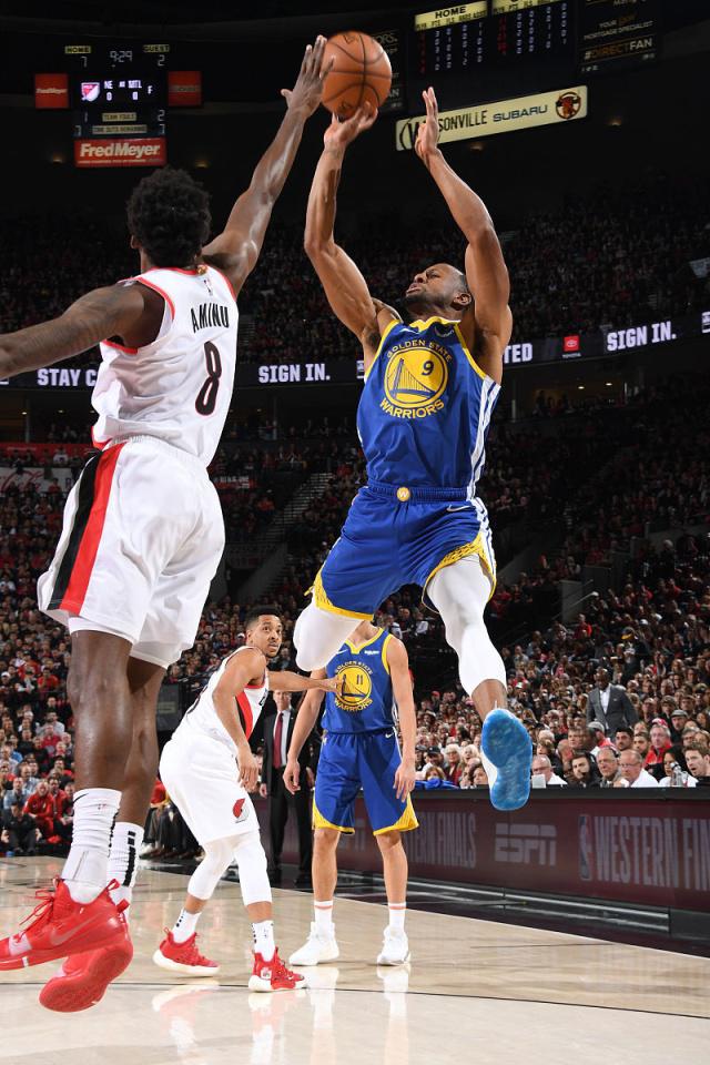 im电游游戏-开拓者队卫冕西部冠军期待