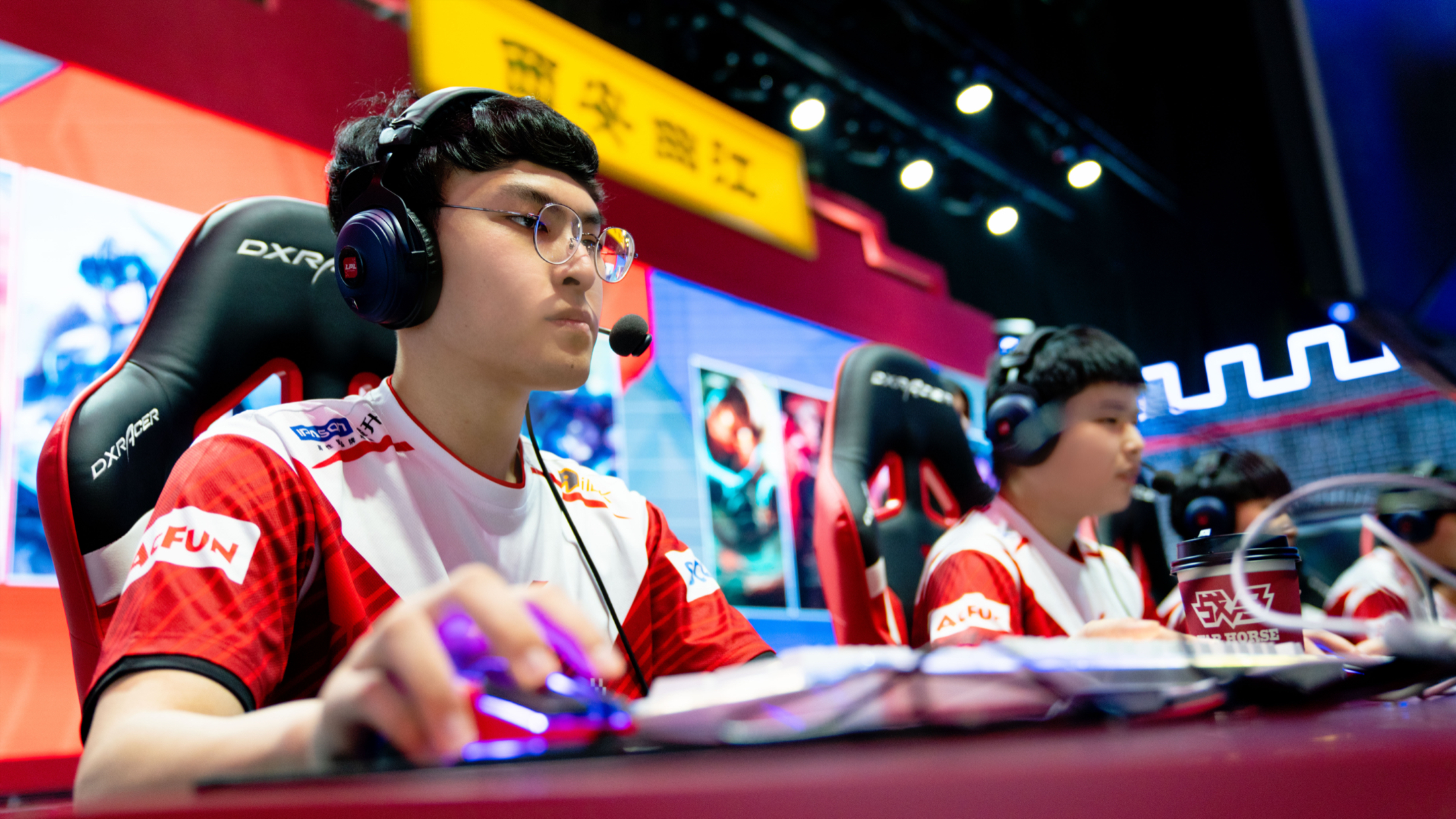 im电游官方网站-猛牛队季后赛表现不如人意