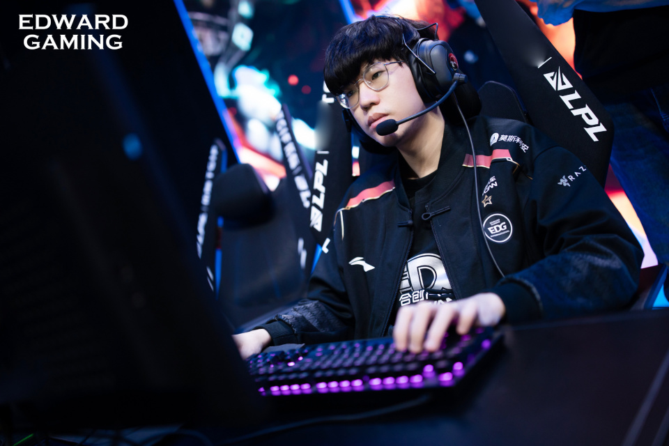 猛牛队季后赛表现不如人意 猛牛队季后赛表现不如人意