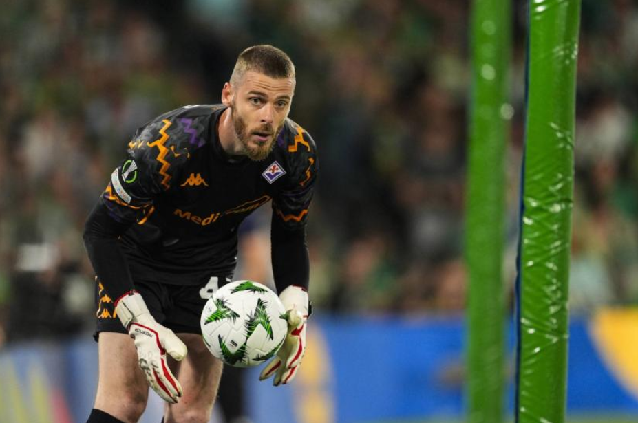 包含摩纳哥门将神勇扑救保住胜利的词条