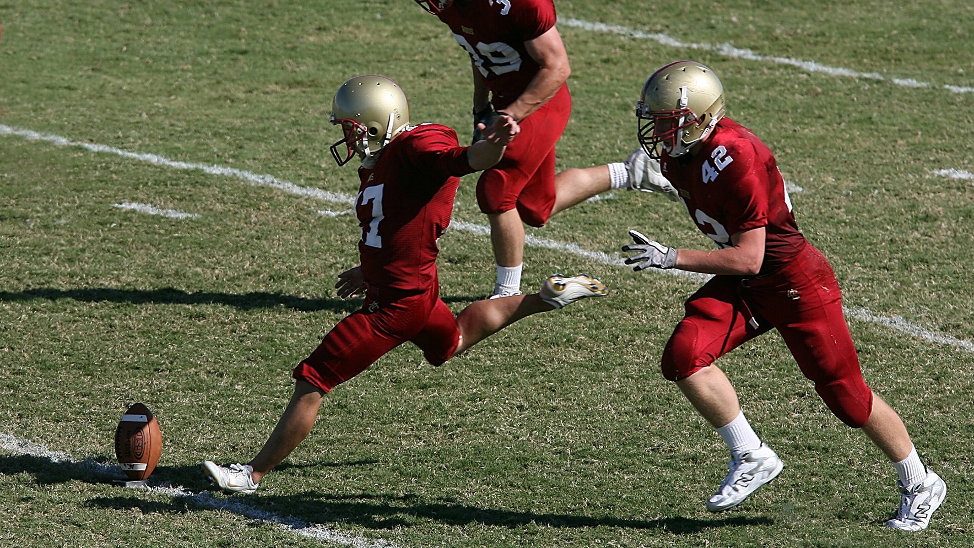 欧洲后卫巴斯托尼状态火爆，澳洲袋鼠军团正面击溃韩国—足球世界的东西方交响