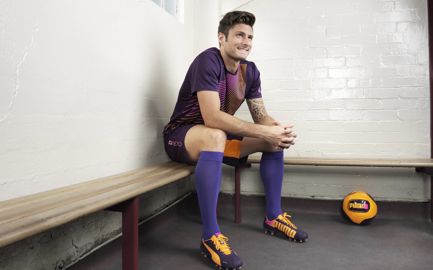 武士之刃刺穿三狮铠甲，三笘薰的生涯之夜，一场定义唯一性的英超艺术