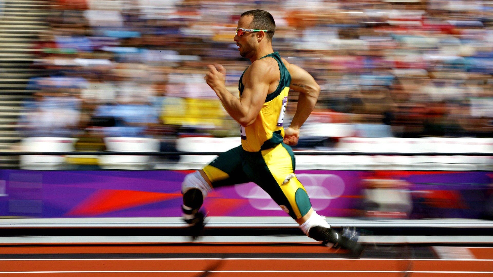 -塞恩斯闪耀时刻，梅赛德斯险胜雷诺的幕后英雄